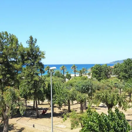 Holiday home Eleatica *